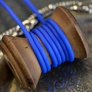Шнур резиновый, с отверстием, цвет синий яркий, диаметр 3 мм