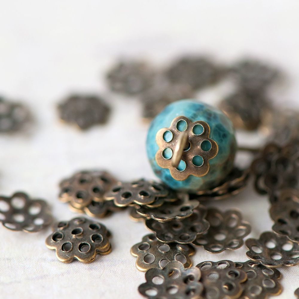 шапочка для бусин "ромашка", цвет античная бронза, 6 мм (уп 20 шт)