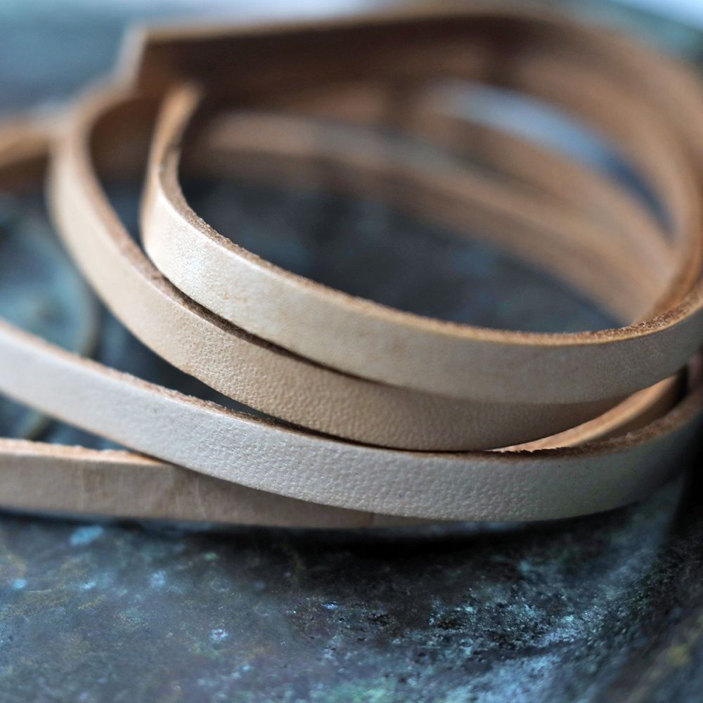 шнур кожаный, плоский, цвет бежевый, 6х2 мм