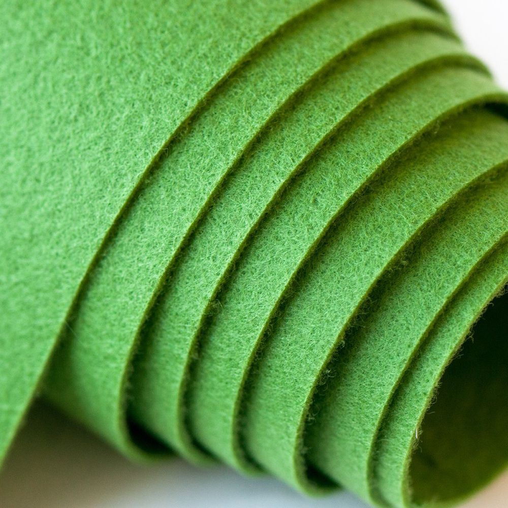 фетр 865 травянистый зеленый, 1.2 мм, 28х33 см