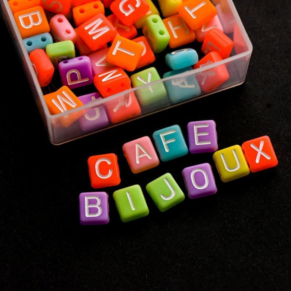 набор бусин 52 шт. с буквами, английский алфавит, микс/белый