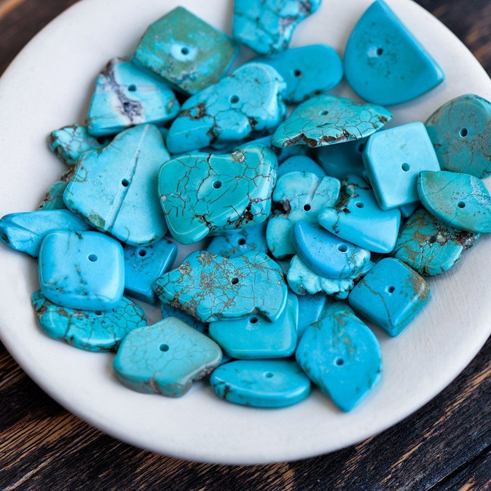 бусина говлит (хаулит) наггетс, цвет голубой, 11-31x10-25x1-5 мм