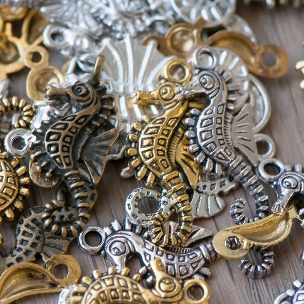 микс металлический из подвесок "морские коньки", цветовой и размерный микс (уп 20 г)