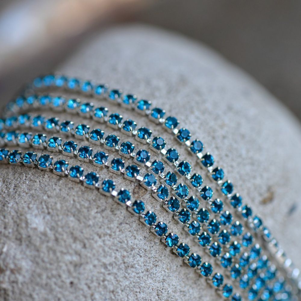 цепочка "star", со стразами aquamarine, цвет серебро, 2 мм, стразовая лента