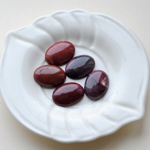 кабошон мукаит овальный, цвет натуральный, 30.5x22x6.5 мм