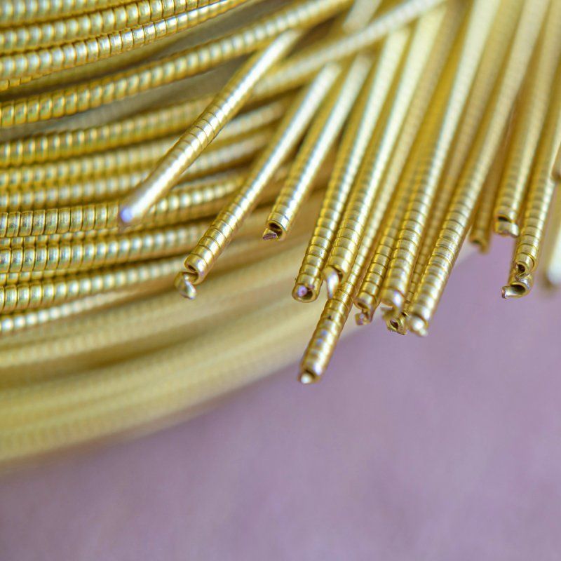 канитель жесткая, цвет светлое золото, 1 мм