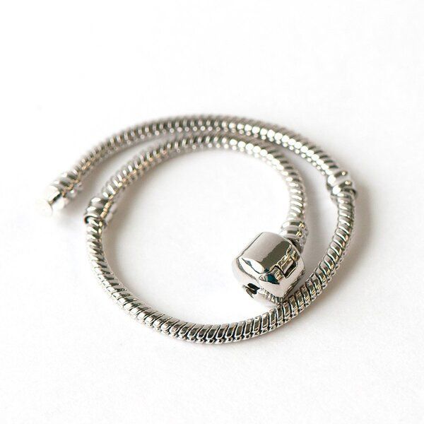 ес браслет с ограничителями, цвет платина, 180х3 мм