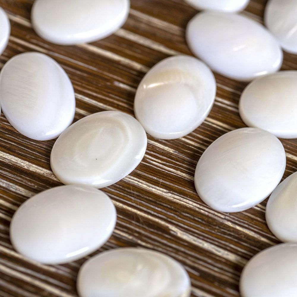 кабошон из ракушки овальный, цвет белый перламутровый, 18x13x4 мм