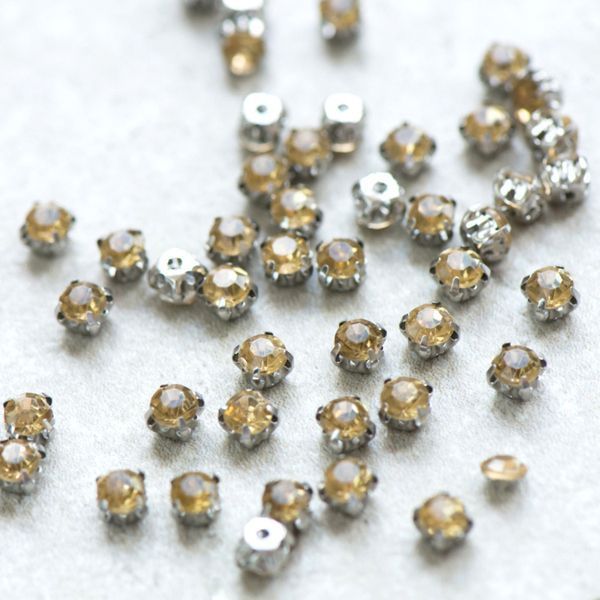 стразы в цапах платина, акрил, цвет золото бледное, 5x5x4 мм (уп 50+/-5 шт)