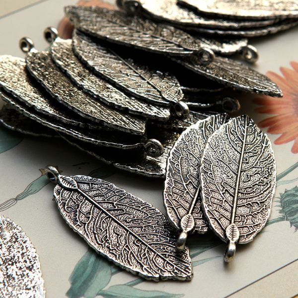 подвеска металлическая "листок", цвет античное серебро, 49х20х2 мм