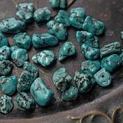 Бусина бирюза, осколки, цвет светло-бирюзовый, 9-19x7-12x5-11 мм (уп 10 г)