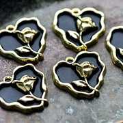Подвеска металлическая "Рози-Харт", эмаль, цвет св.золото/черный, 20x21x4 мм