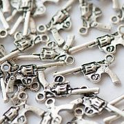 Подвеска металлическая "Револьвер", цвет античное серебро, 23.5х12х3 мм