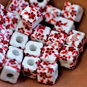 Бусина, керамика "Сакура", куб, цвет красный, 10х10 мм
