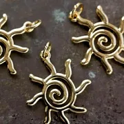 Подвеска металл "Солнце", позолота, 21.5x18.5x1.5 мм