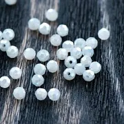Бусина, непрозрачная, граненая, стекло, цвет белый перламутровый, 4 мм (уп 50+/-5 шт)