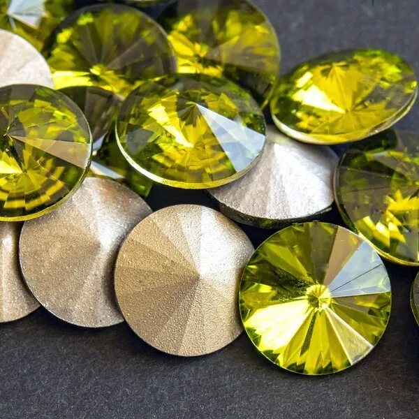 кабошон стекло риволи, цвет оливковый, 14х7 мм