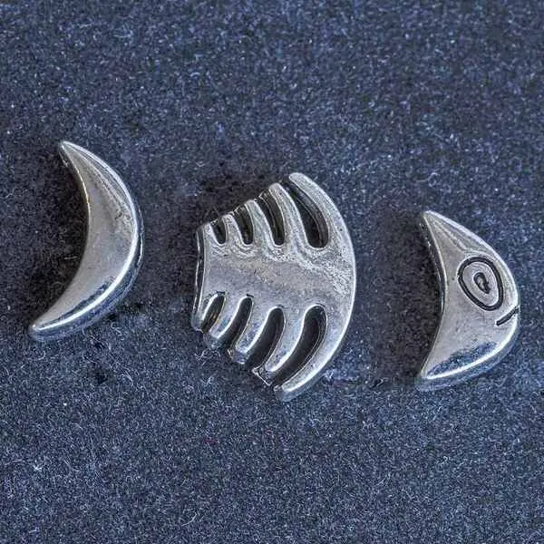 бусина, металл "беспокойная рыбка", цвет античное серебро, 20x13.5x4 мм