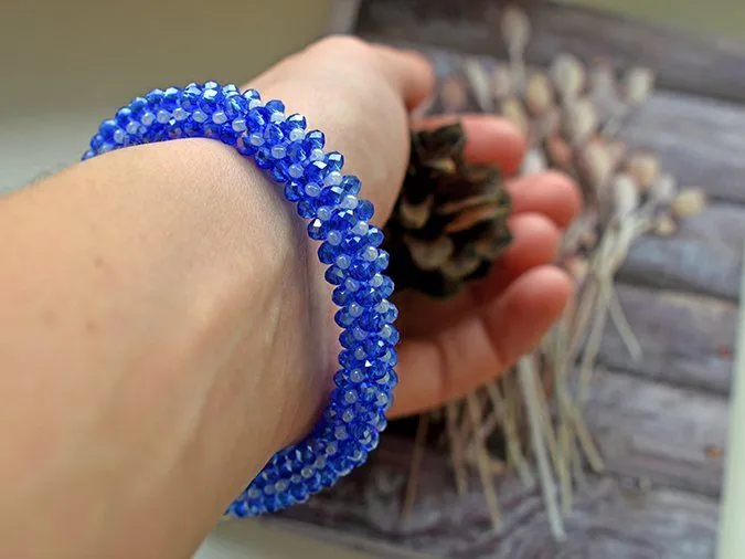 Женские браслеты из натуральных камней в Украине