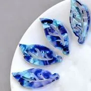 Подвеска из смолы "Листок", цвет бирюзовый/фиолетовый перламутр, 35x15.5x2.5 мм