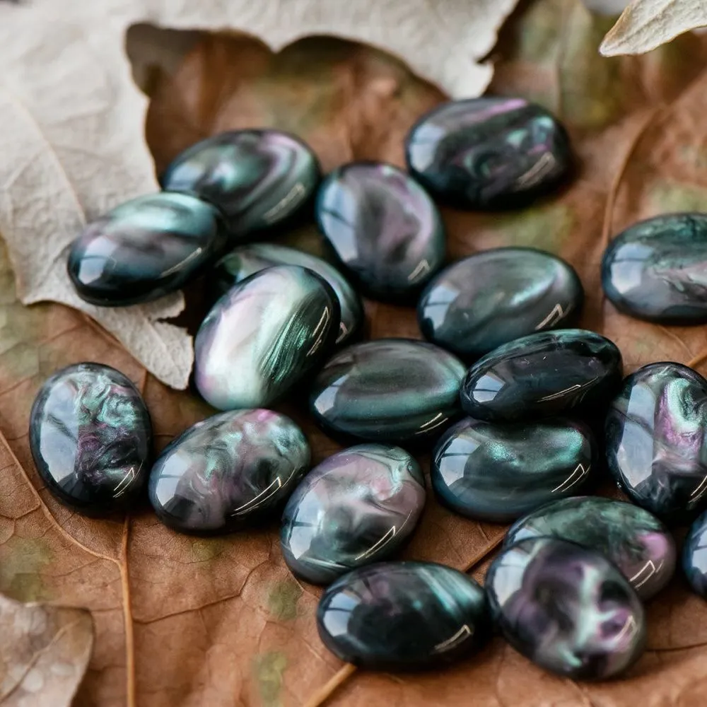 кабошон из смолы, имитация ракушки, цвет черно-зеленый, 18х13 мм