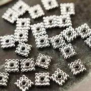 Разделитель для бусин "Квадро", цвет платина, 7x7x2 мм (уп 30 +/-2 шт)