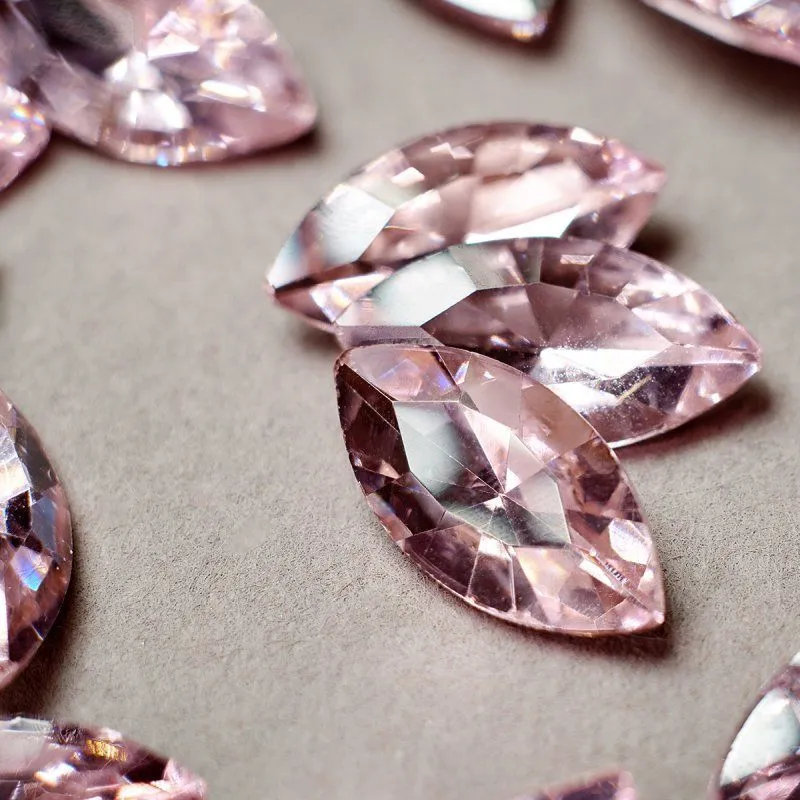 кабошон стекло кристалл, navette, цвет lt.pink, 18х9 мм