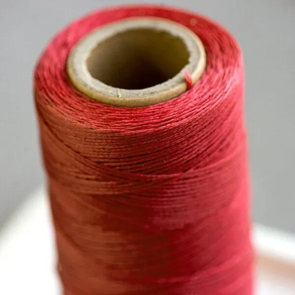 шнур вощеный, цвет красный, 1х0.3 мм