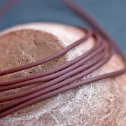 Шнур резиновый, с отверстием, цвет коричневый, 2 мм